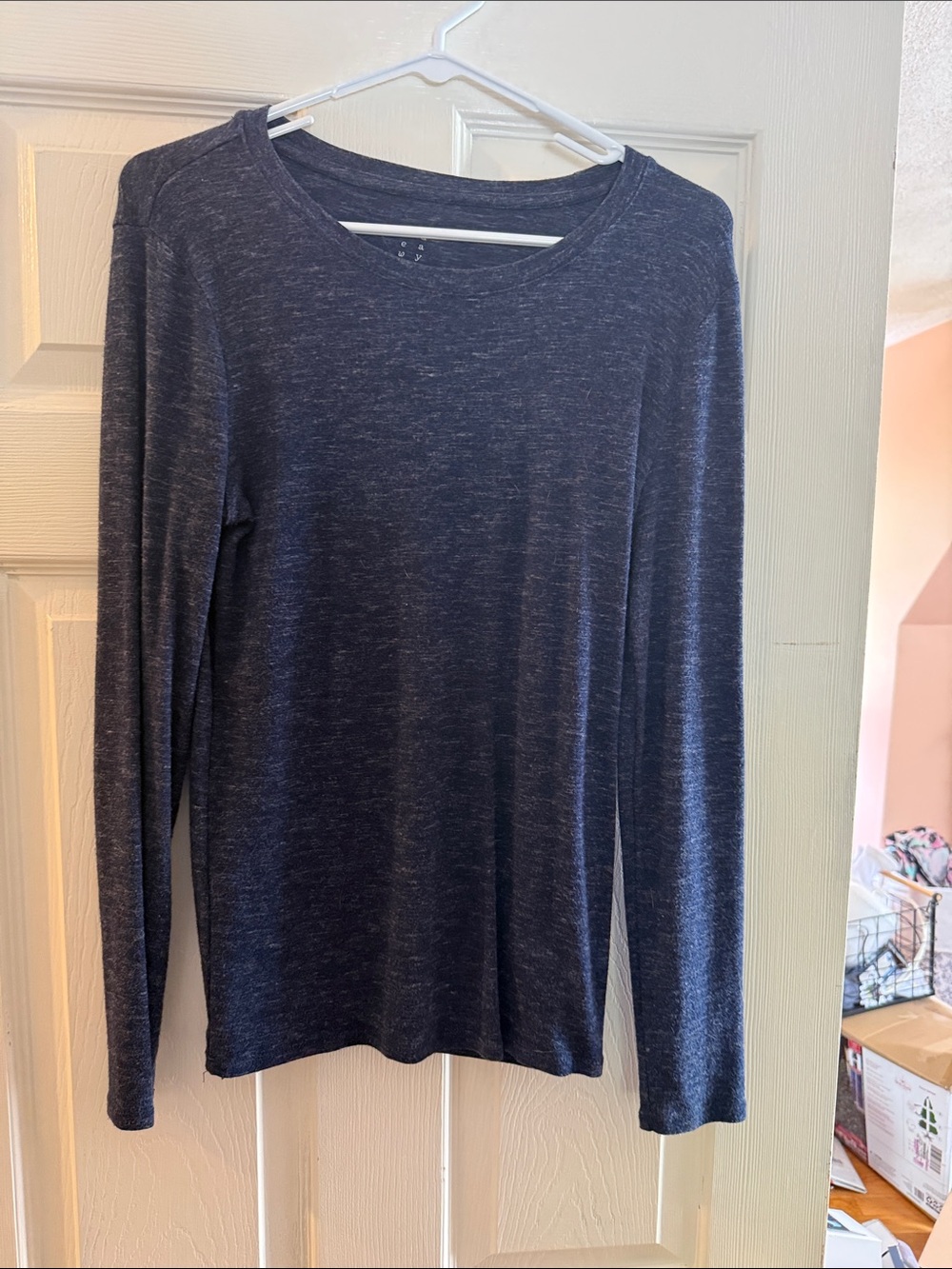 Women’s Long Sleeve Crewneck Sweater - Navy Heather size M
